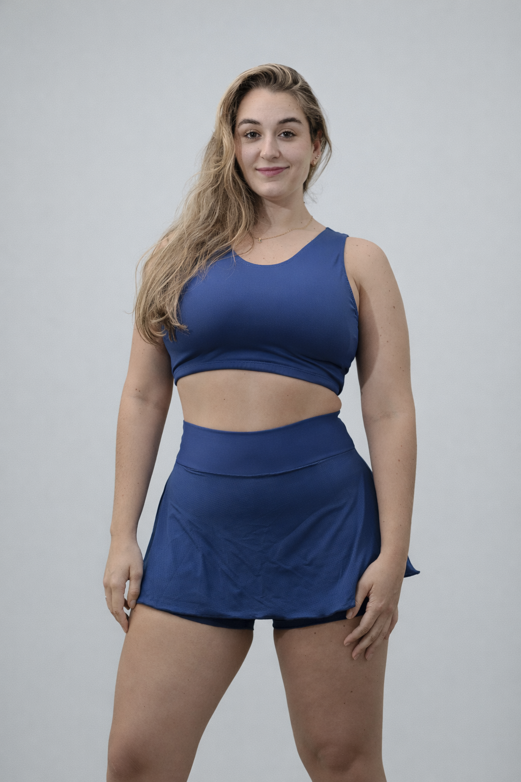 Top Ginastica + Shorts Saía