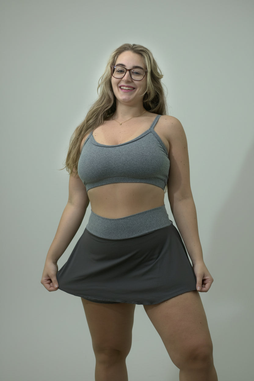 Top Ginastica + Shorts Saía