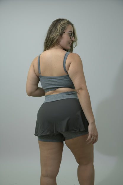 Top Ginastica + Shorts Saía